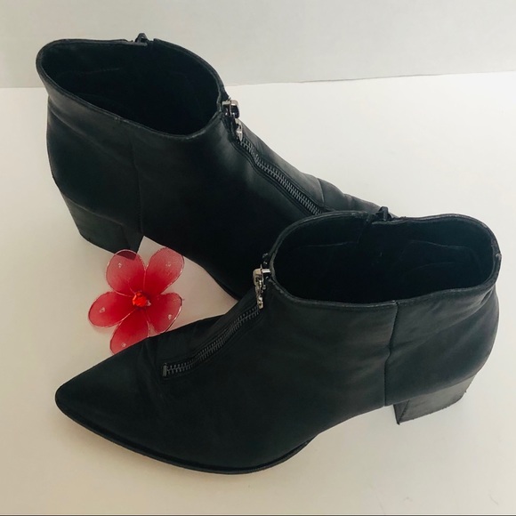 SOLE/ SOCIETY booties with side zipper. - Picture 6 of 14